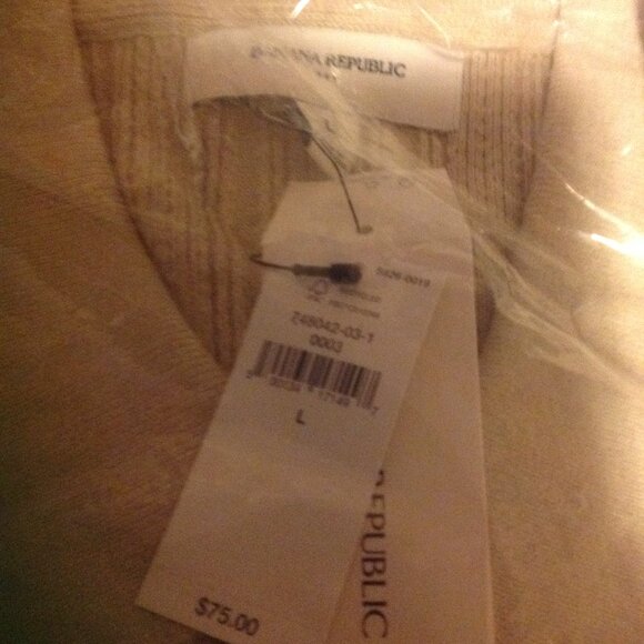 Banana Republic Men's Textured Front Button-Down Beige Polo Shirt - Large - NWT - Picture 3 of 7